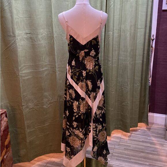 Bcbg Maxazria Floral Black and Cream Maxi Dress, US4 - Picture 13 of 15